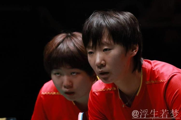 国乒双星齐发力！蒯曼4-2力克日本强敌，女单决赛4强揭晓三席